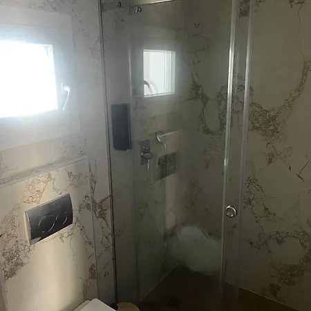 Exclusive Del Mare *